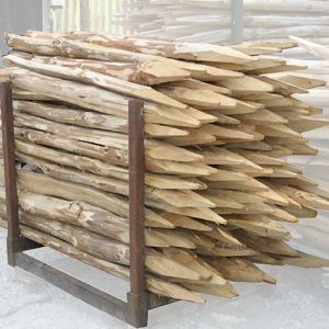 Chestnut Stakes 5'6" Sawn Cleft                             